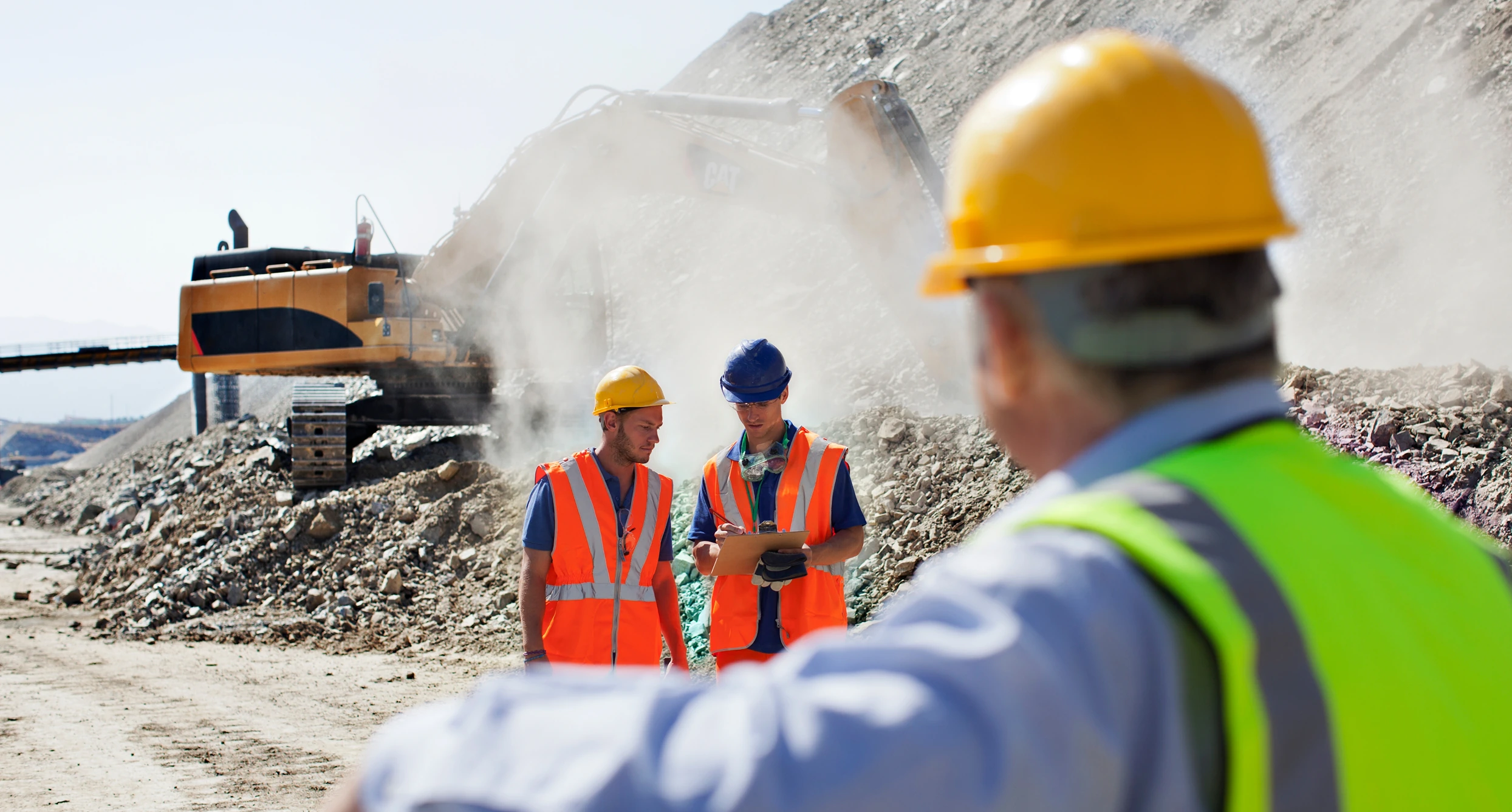 Контроль спецтехники для экономии миллионов: кейс «ДорСтрой-36» и ГдеМои Контроль спецтехники для экономии миллионов: кейс «ДорСтрой-36» и ГдеМои